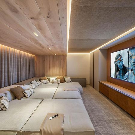 Chalet Luxueux A Courchevel Avec Piscine, Cinema, Salle De Sport Et Service Complet - Fr-1-562-71 Exterior foto